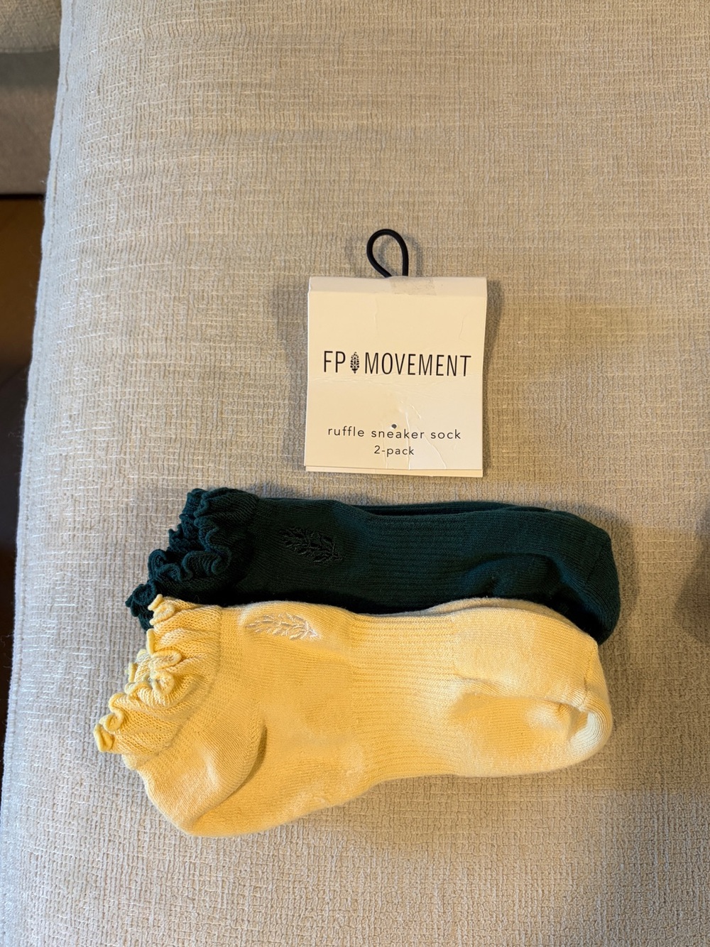 Free People Movement Ruffle Sneaker Sock 2-Pack Evergreen Green Sunlit Yellow - Picture 9 of 9